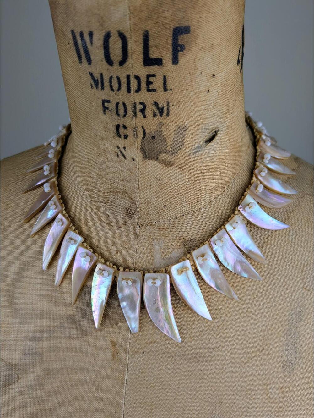 1970's mother of pearl fringe necklace